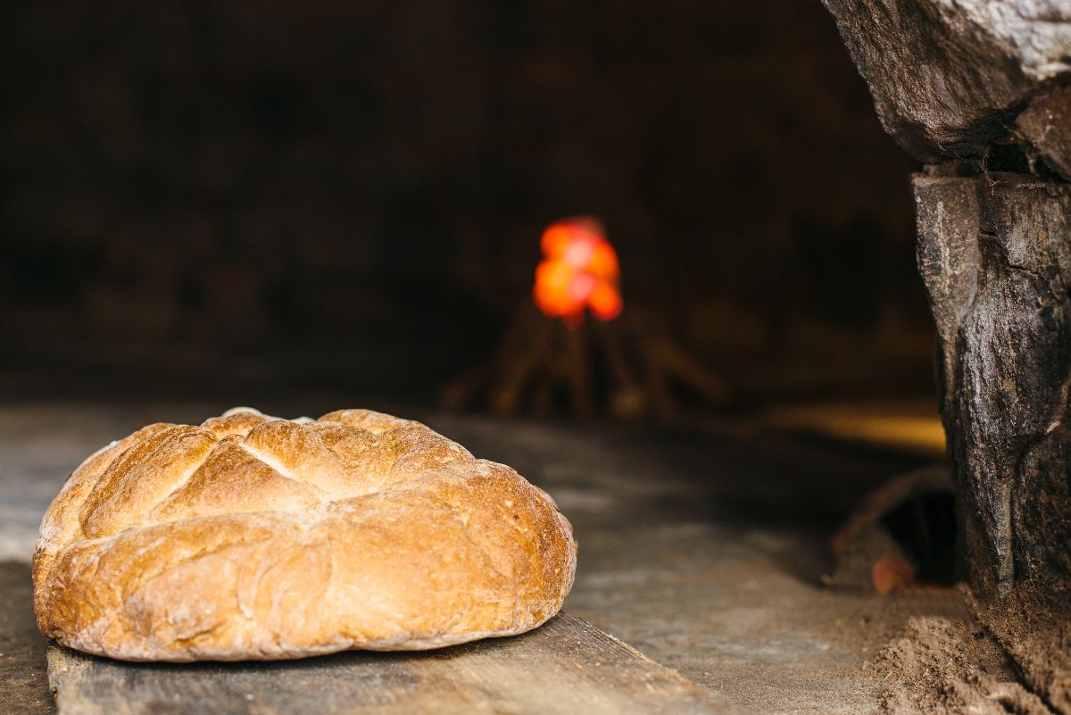 Kemencés kenyér recept - ropogós héj titka